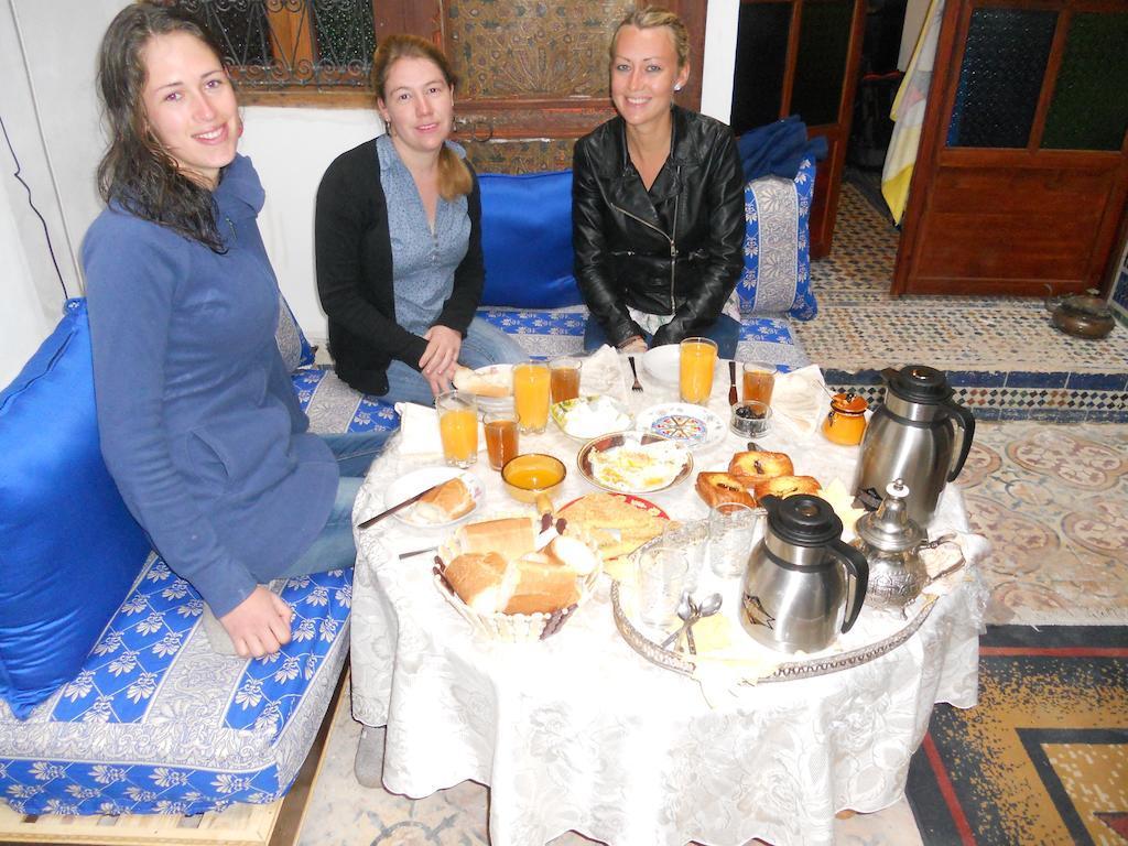 Riad Mikou Fez Buitenkant foto