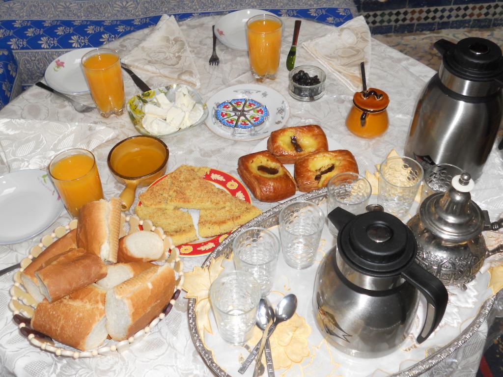 Riad Mikou Fez Buitenkant foto