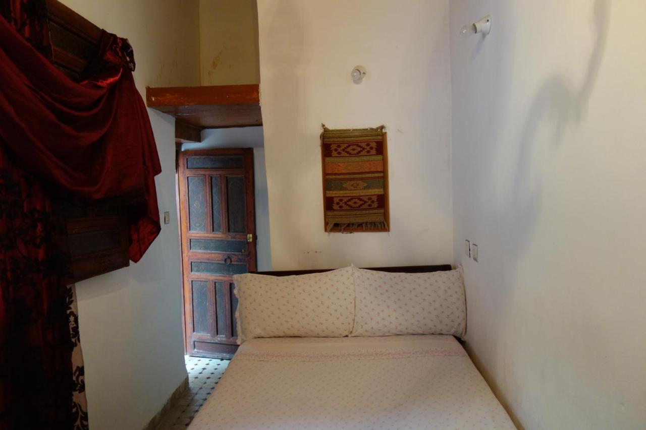 Riad Mikou Fez Buitenkant foto